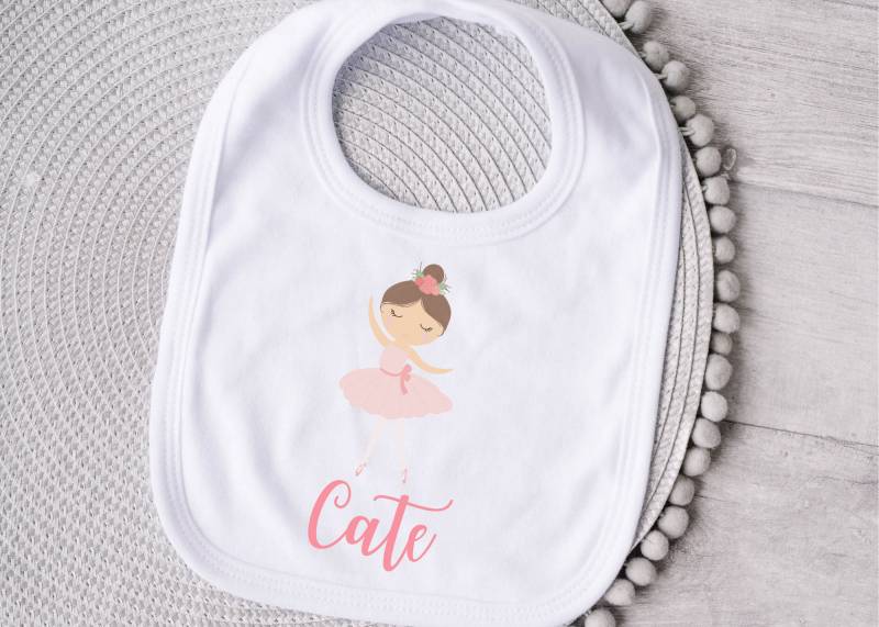 Ballerina Babybib, Baby Mädchen Geschenk, Personalisiertes Bib, Mädchen, Dinner Shower Geschenkidee von Etsy - pinkbow89