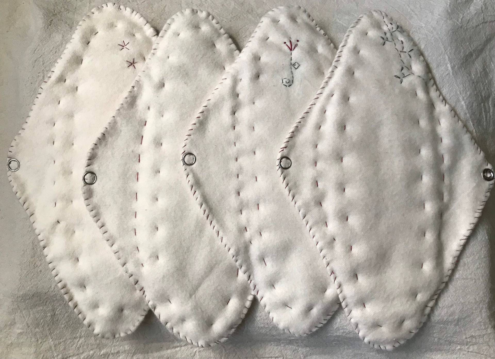 Nachteinlagen, Wiederverwendbare Pads, Extra Breit, 100% Bio-Baumwolltuch, Postpartum-Einlagen, 11 "x 7 " von Etsy - positivelyarchetypal