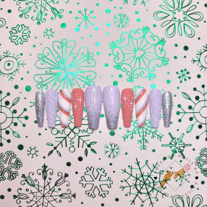 Candy Cane & Cozy Sweater - Press On Nails Long Ballerina Limited Edition von Etsy - pressonsbycaro