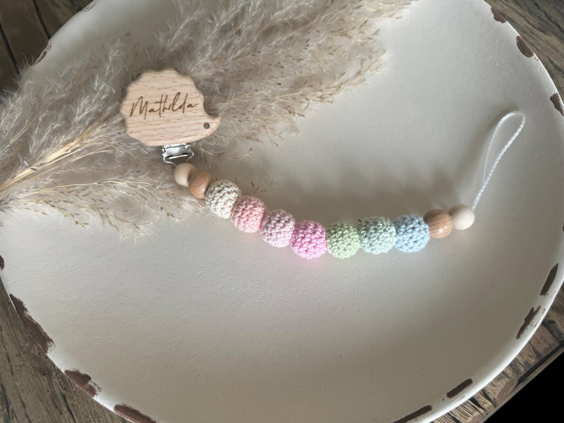 Regenbogen Schnullerkette Graviert Mit Name | Regenbogenfarben Handgemacht Holz von Etsy - prettylittleJeMa