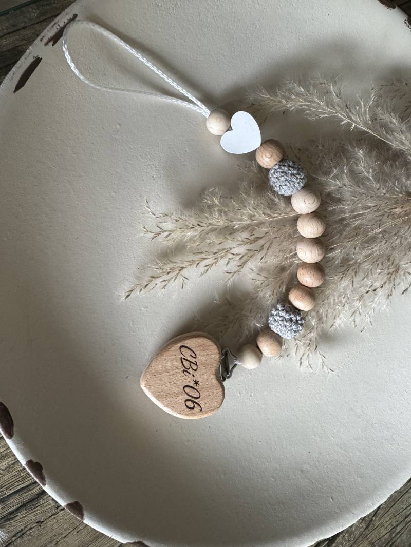 Schnullerkette Graviert Mit Name | Handgemacht Holz von Etsy - prettylittleJeMa