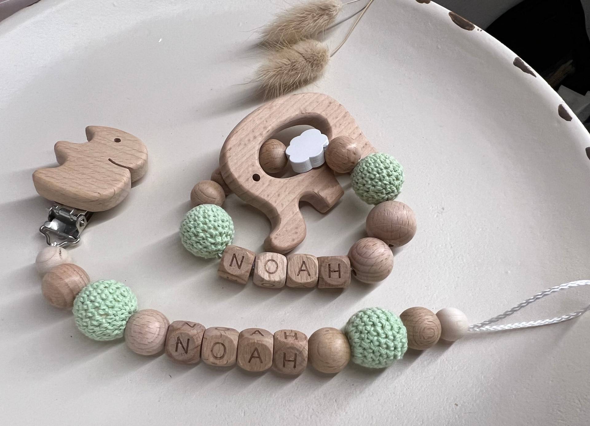 Handgemachte Babyartikelschnullerkette Personalisiert | Schnullerkette Mit Name Handgemacht von Etsy - prettylittleJeMa