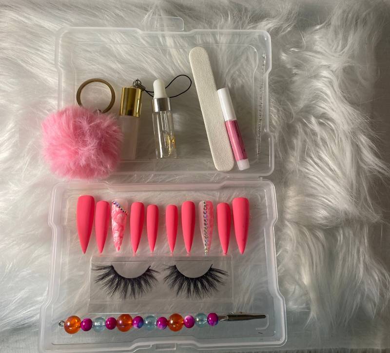 Beauty Box Mit Rosa Marmor Strass Druck Auf Nägel Mattem Finish, Prep Kit, Cuticle Oil, Sonnenblumen Lippenöl, Wimpern & Karte Grabber von Etsy - pureessencenails