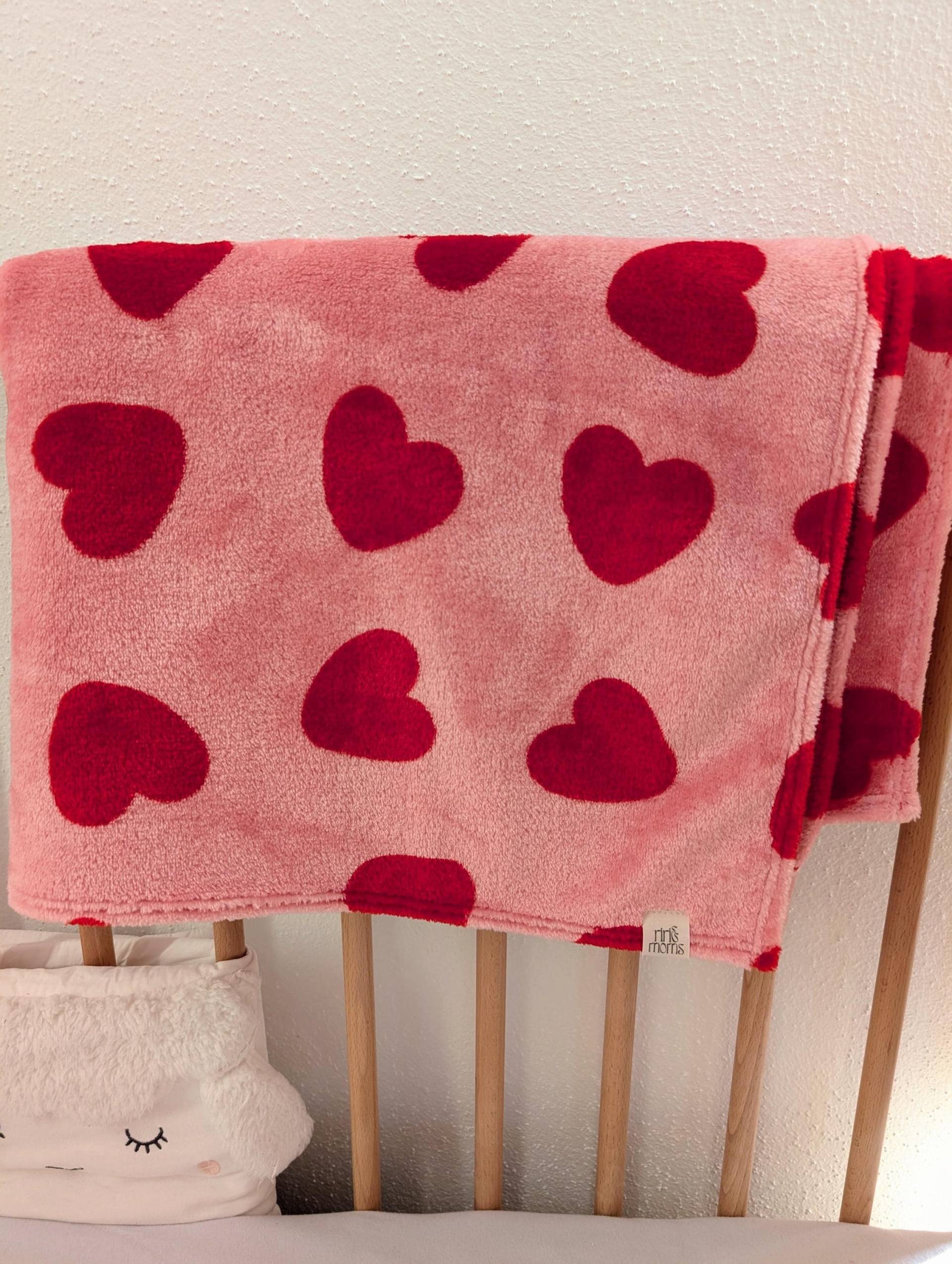 Babydecke Aus Kuschelfleece/Herzen Rosa Rot Babydecke Aus Kuschelfleece/Herzen Rosa Rot von Etsy - ririandmoms