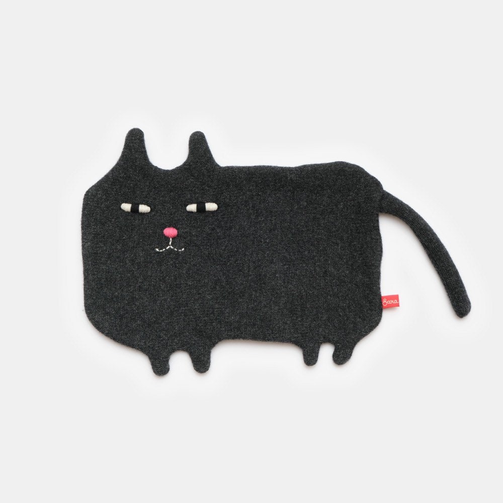 Giles Black Cat Lammwolle Wärmflaschenbezug - Auf Bestellung von Etsy - saracarr