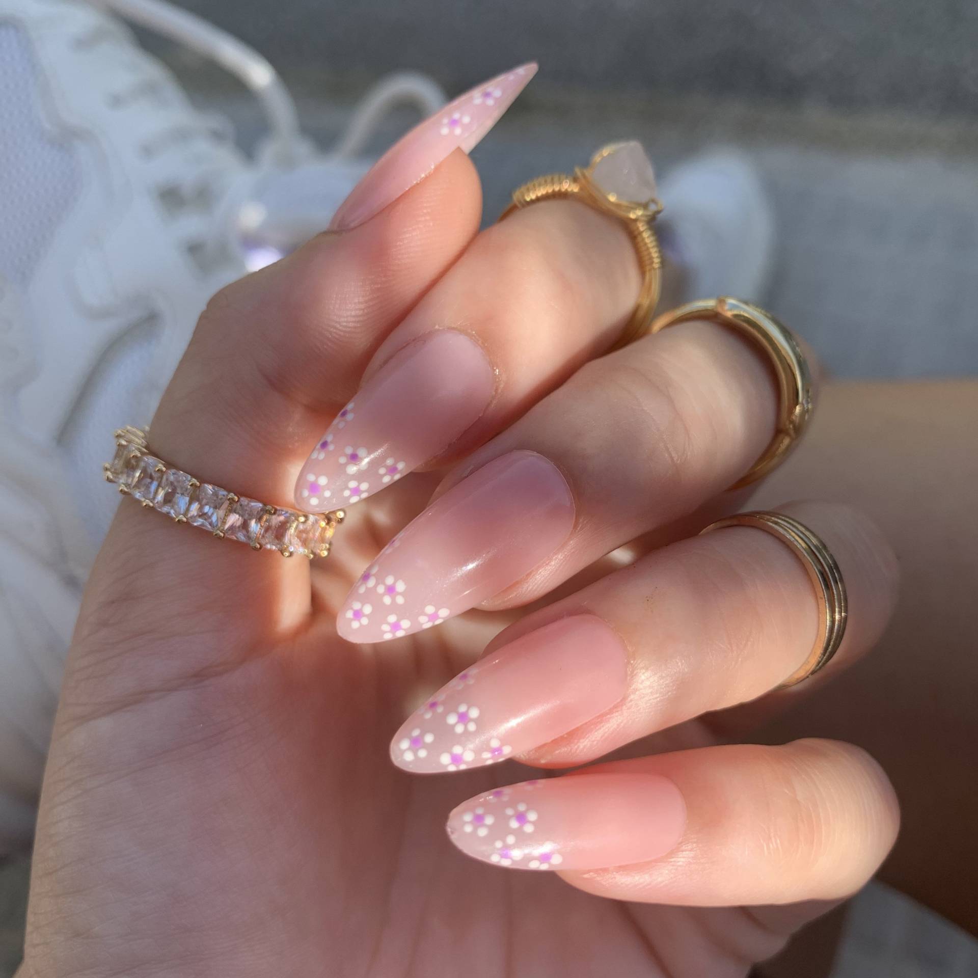 Daisy Tips/Press On Nails von Etsy - sassynailsbyalba