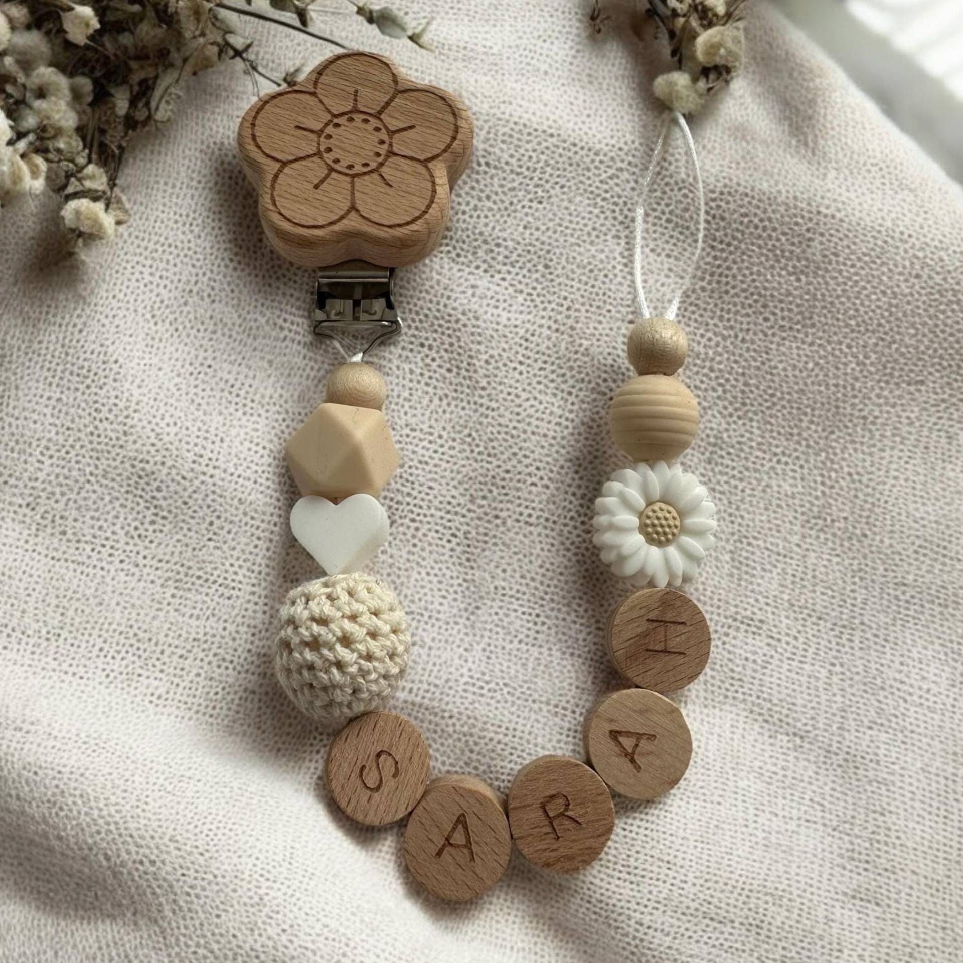 Schnullerkette Mit Namen Blume Junge Mädchen Baby Babyzubehör Personalisiert Personalisierte Geschenk Zur Geburt Taufe Beige von Etsy - schnullerzauber1