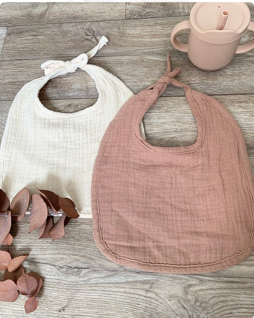 Musselin Lätzchen 2Er Set Beige/Altrosa von Etsy - shopdebebe