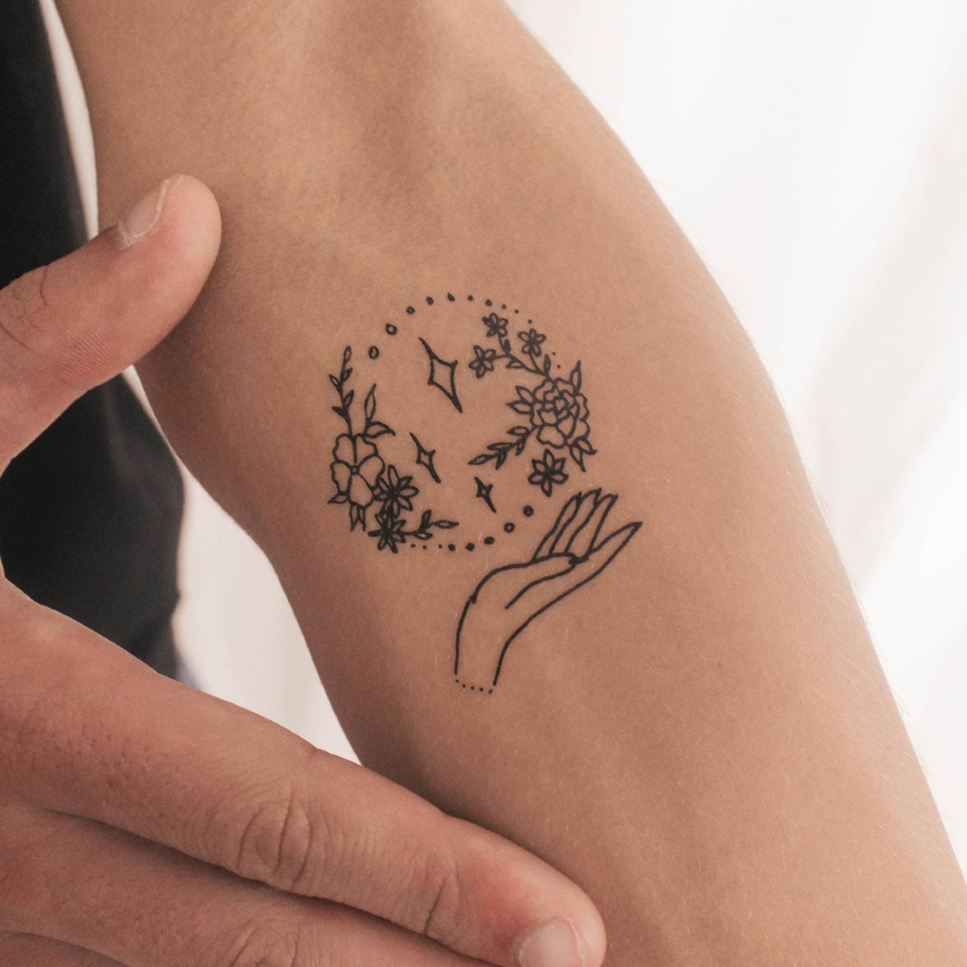 Blume Hand Temporäres Tattoo | 3Er Set von Etsy - smalltattoos