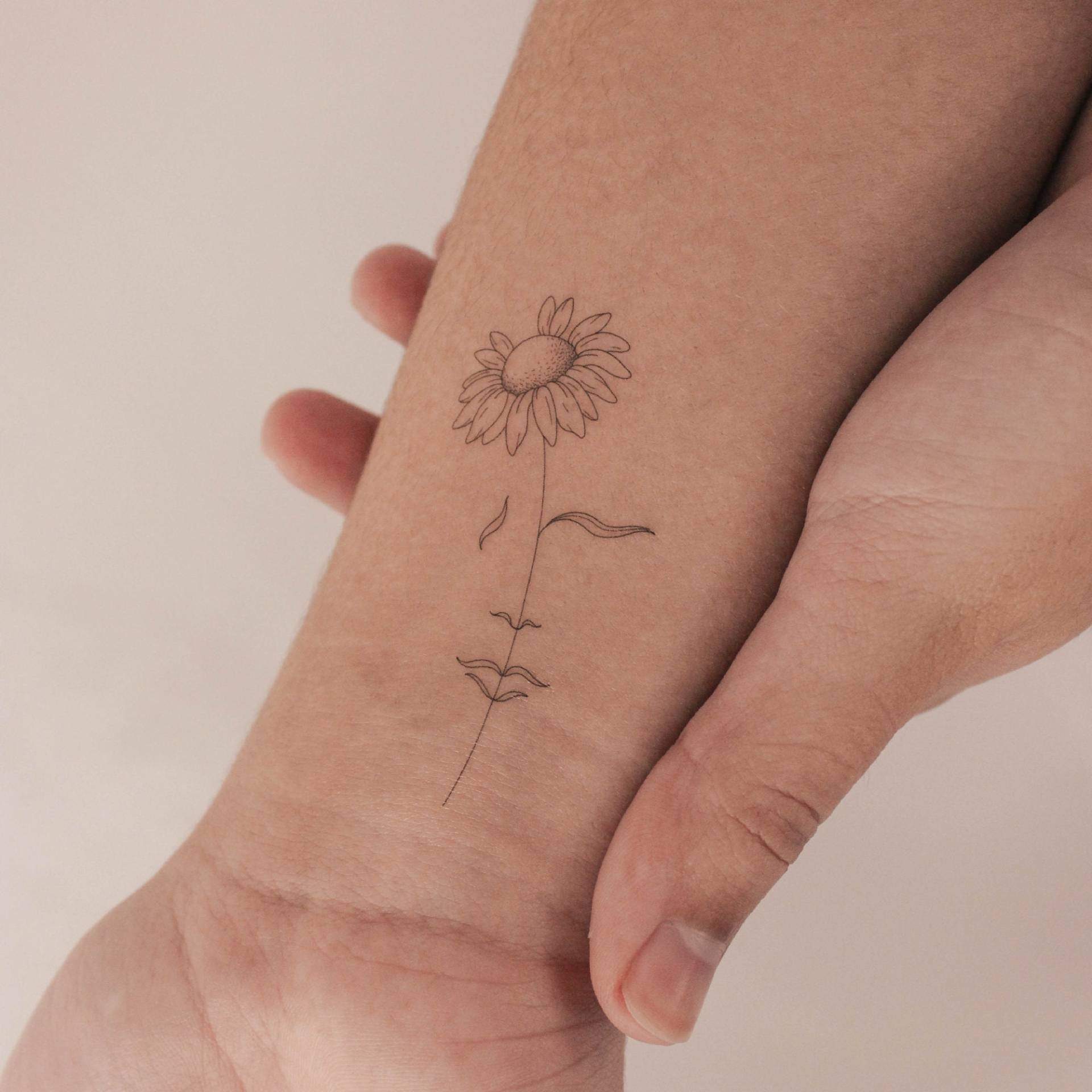 Temporäres Tattoo „A Dreaming Daisy" Von Jakenowicz | 3Er-Set von Etsy - smalltattoos