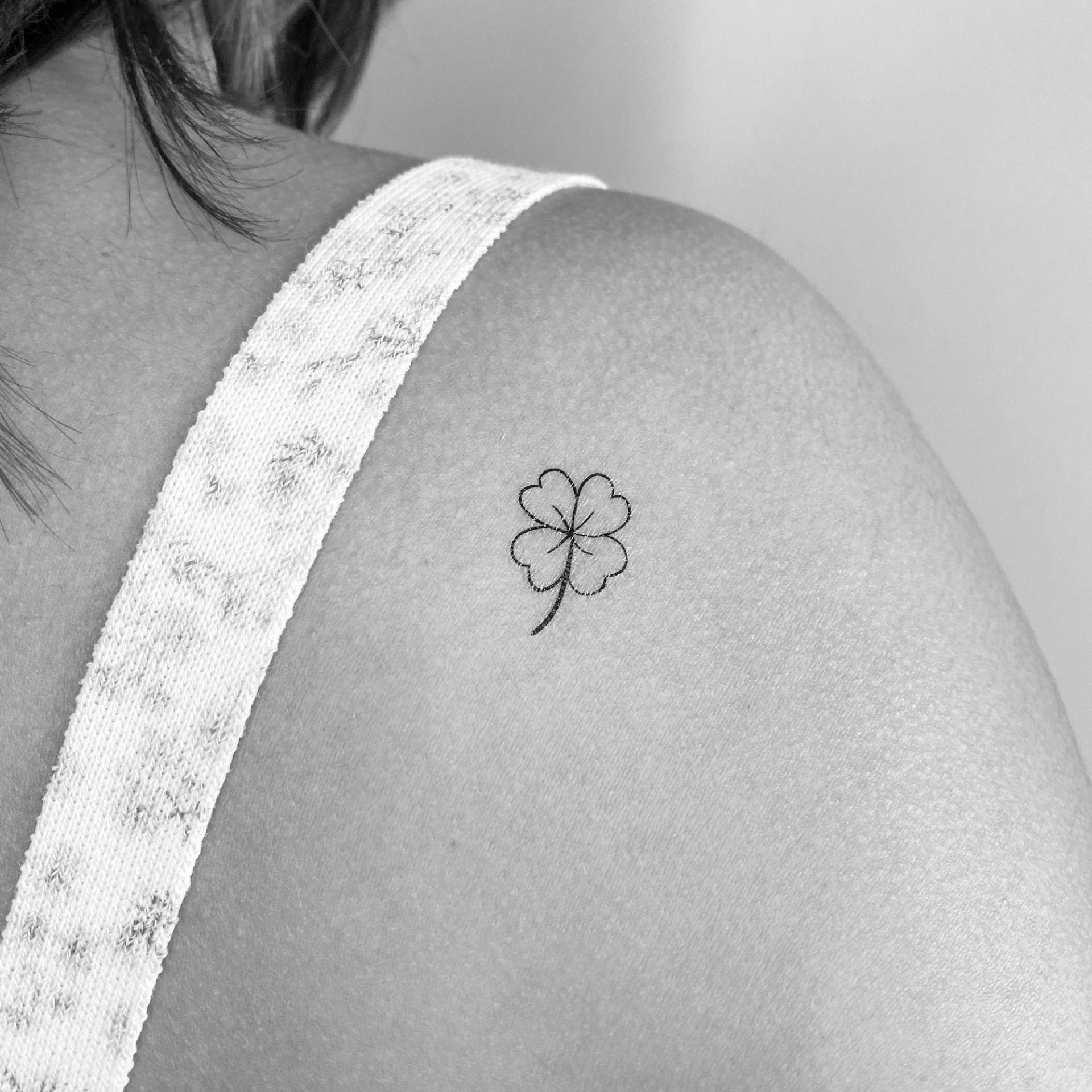 Fine Line Vierblättriges Kleeblatt Temporäres Tattoo | 3Er Set von Etsy - smalltattoos