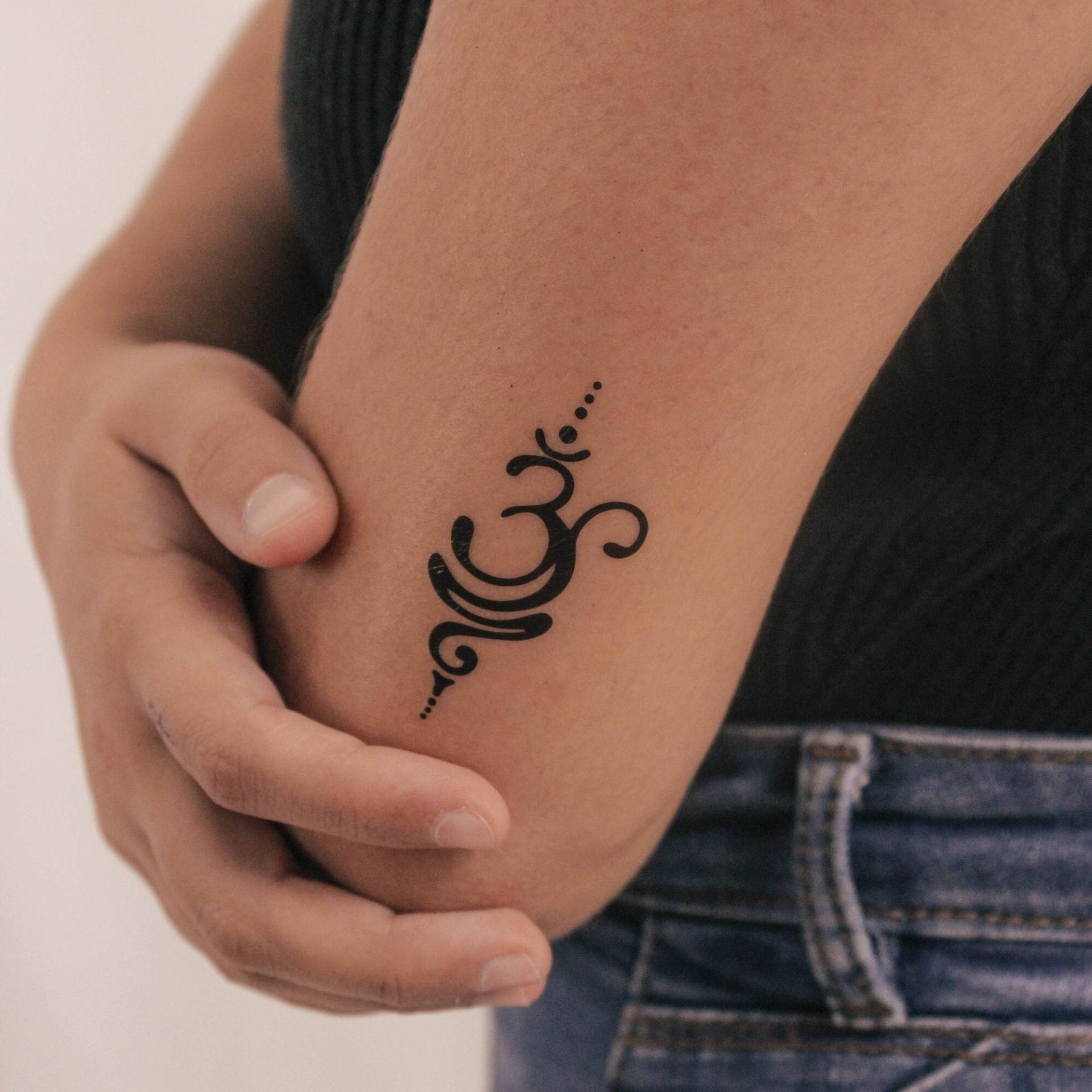 Sanskrit Om Symbol Für Atmen Temporäres Tattoo | 3Er Set von Etsy - smalltattoos