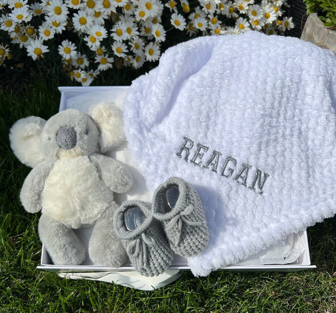 Neugeborenen Geschenk-Set, Personalisierte Baby-Geschenk, Baby-Geschenk-Set Für Jungen, Geschenk Mädchen, Baby-Dusche-Geschenke von Etsy - thebababee