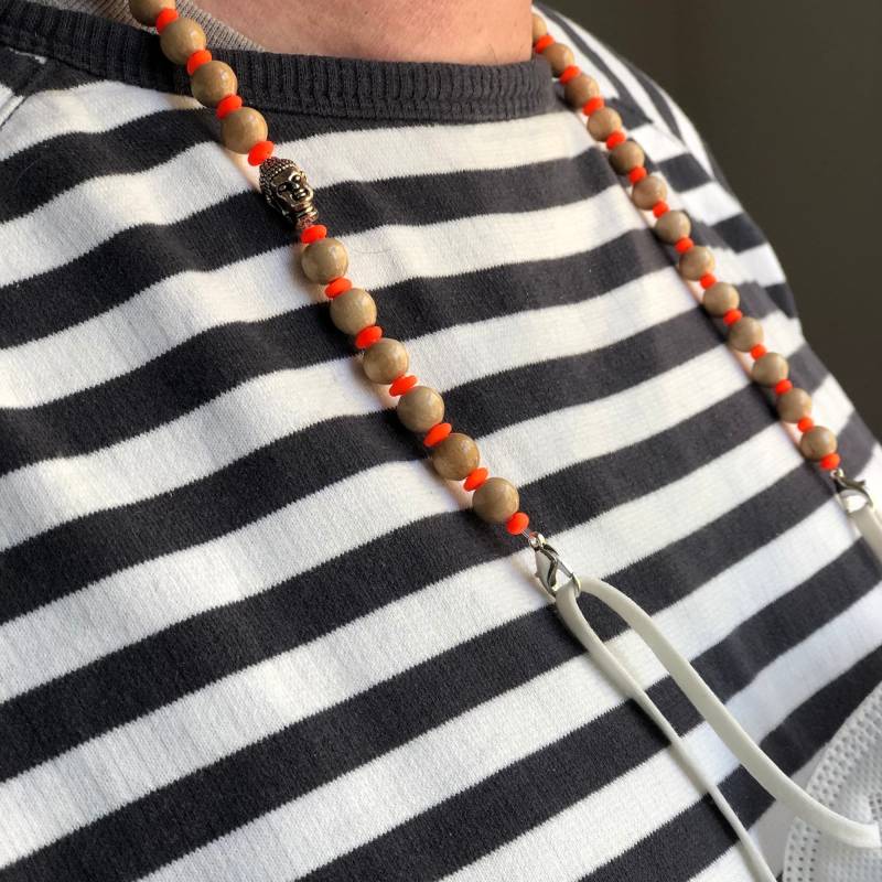 Brillenkette "Buddha - Wood Neon Orange" von Etsy - trudiloves