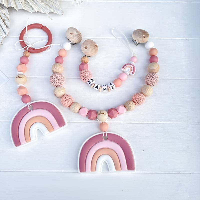 Set Baby Regenbogen Kinderwagenkette Schnullerkette Name Maxicosikette Anhänger Silikon Holz Natur Mädchen Rosa von Etsy - tweetybabyshop24