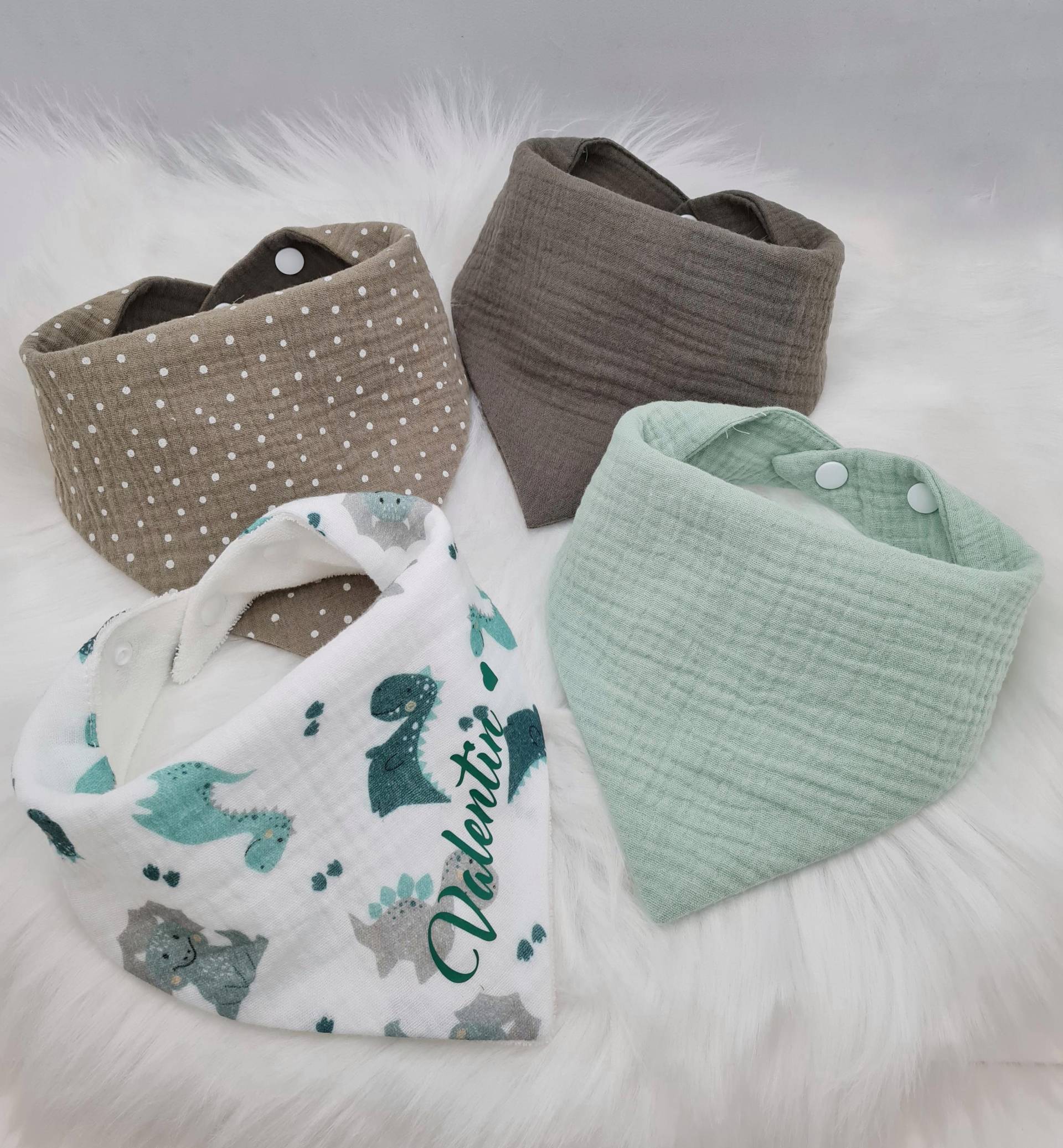 Babygeschenk Halstuch Personalisiert/Geschenk Zur Geburt Taufgeschenk Sabbertuch Dreieckstuch Musselin Spucktuch Babygeschenk Halstuch Personalisiert/Geschenk Zur Geburt Taufgeschenk Sabbertuch Dreieckstuch Musselin Spucktuch von Etsy - wirbelwindkids
