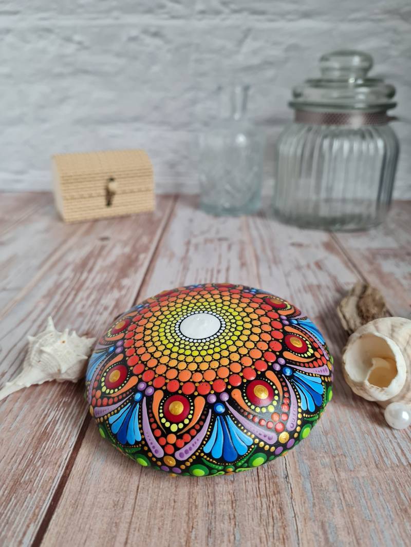 Mandala Stein I Meditationsstein Schöne Geschenke Dekoration Dottingstein Acrylmalerei Punktetechnik Dotting Regenbogen von Etsy - wunderweltkreativ