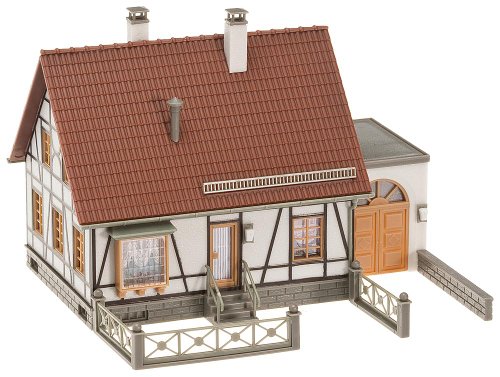 FALLER 130215 - Fachwerkhaus mit Garage, Grau, Braun von FALLER