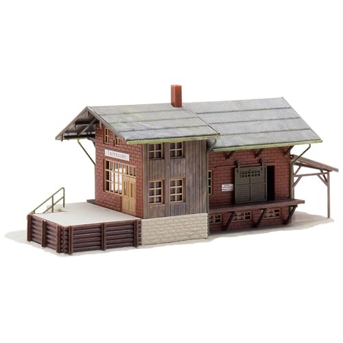 FALLER Güterbahnhof Modellbausatz mit 98 Einzelteilen 209 x 82 x 90 mm I Modelleisenbahn Zubehör H0 Gebäude I Modelleisenbahn H0 Lagerschuppen von FALLER