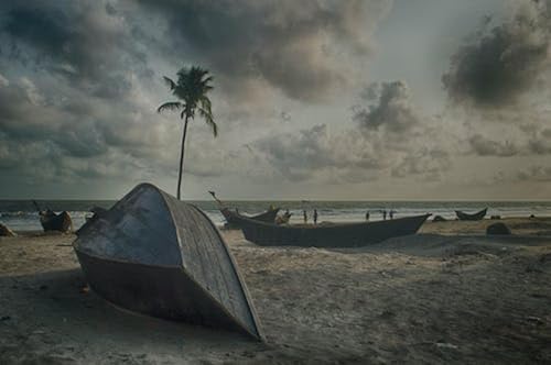 Graues Boot an einem wolkigen Strand – 500-teiliges Holzpuzzle – kreative Herausforderung für Erwachsene, Familie, Freunde von FiXizy