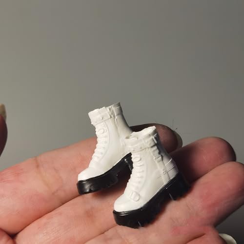 1/12 Skala Weibliche Schuhe, Weibliche Punk-Motorrad-Stiefel Genietet Kurze Stiefel Solide Schuhe Modell Zubehör für 6inch Action Figur Körper (Weiß) von Fremego