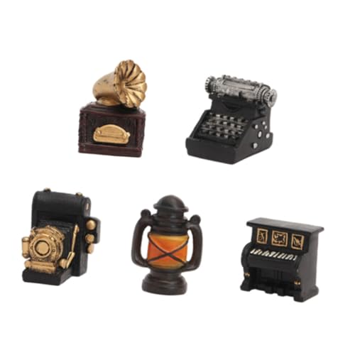 GALPADA 5 Stück Teiliges Retro Miniatur Haus Dekor aus Umweltfreundlichem Resin Detailreiche Miniatur Möbel Wie Klavier Schreibmaschine Lampe für Fotohintergrund und Wohnraumgestaltung GALPADA 5 Stück Teiliges Retro Miniatur Haus Dekor aus Umweltfreundlichem Resin Detailreiche Miniatur Möbel Wie Klavier Schreibmaschine Lampe für Fotohintergrund und Wohnraumgestaltung von GALPADA