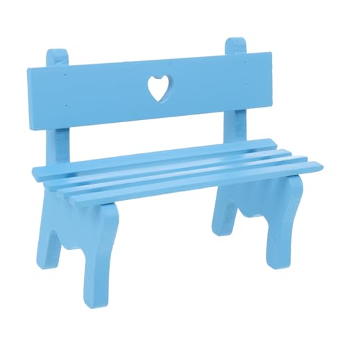 GETAJGHSD Miniatur Holzbank Deko mit Blauem Herz Realistisches Design Handgefertigt Puppenhaus Zubehör Kleine Gartenstuhl Nachbildung für Mini Haus Dekoration und DIY Spielspaß GETAJGHSD Miniatur Holzbank Deko mit Blauem Herz Realistisches Design Handgefertigt Puppenhaus Zubehör Kleine Gartenstuhl Nachbildung für Mini Haus Dekoration und DIY Spielspaß von GETAJGHSD