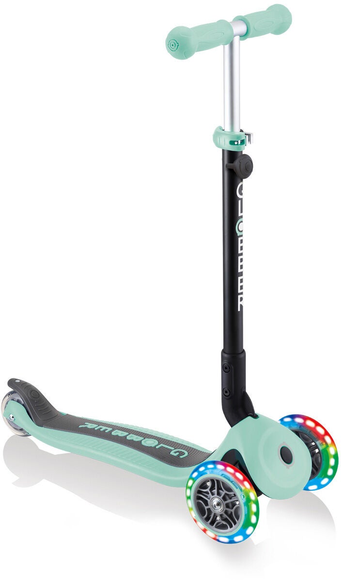 Globber Go Up Foldable Plus Lights Tretroller, Pistachio von Globber