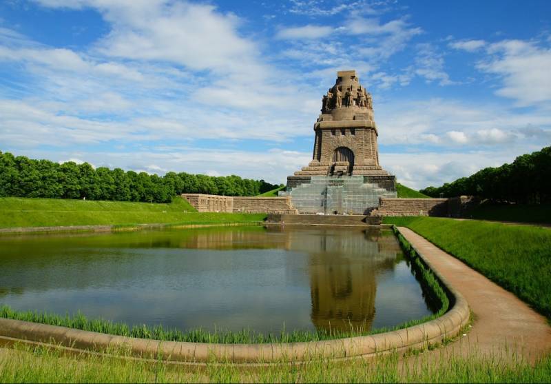 Grafika Kids Deutschland Edition - Völkerschlachtdenkmal, Leipzig 300 Teile Puzzle Grafika-F-32128 von Grafika Kids