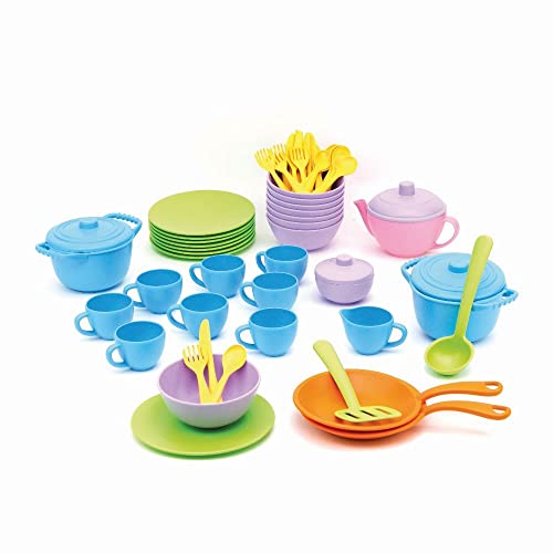 Green Toys 8601351, Koch- und Geschirrset für Kinderküche, Spielküche, Rollenspiel, nachhaltiges Küchenspielzeug für Kinder ab 24 Monaten, 61-teilig von Green Toys