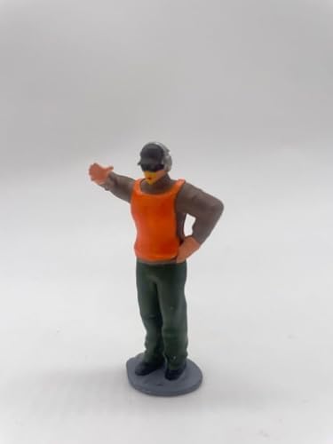 F1125 - Greenhills Painted TV Camera Man 1.32 Scale for Scalextric Carrera etc - NEW von Greenhills Garages