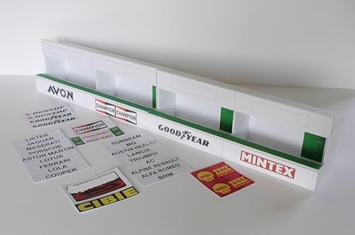 Greenhills Standard Pit Boxes Kit 1:32 Scale MACC1019 von Greenhills Garages