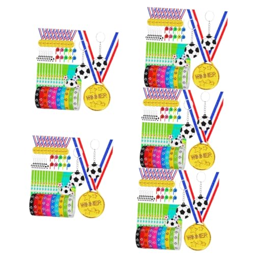 HANABASS 5 Sets Fußball Partygeschenke Dekorative Medaille Fußballspiel Geschenke Fußball Zubehör Fußball Armbänder Taschenanhänger Fußball Schlüsselanhänger Fußballaufkleber Sport von HANABASS