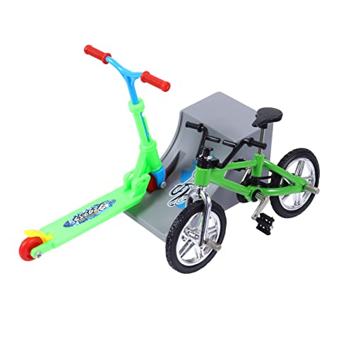 HAWILLOSCH 1 Satz Fingerrad Mini-Scooter zusammenklappbares Rollerspielzeug Roller für Kinder fingerspiele Finger Skateboard Spielzeug für Fingerbikes Brettspielspielzeug Plastik Green von HAWILLOSCH