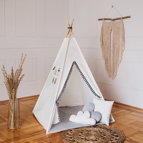 HOMECHIC Kinder Spielzelt Wigwam Premium Creme/Grauer +Hellgraue Bodenmatte + 3 Kissen Pompons 3 Kissen 110x110x150 cm Tipi Teepee Stabilisator von HOME CHIC