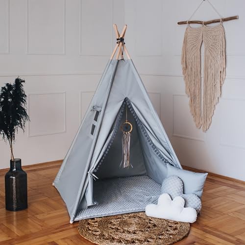 HOMECHIC Kinder Tipi Teepee Spielzelt Wigwam Lichtgrau Boho Pompons Bodenmatte 3 Kissen 110x110x150cm Traumfänger Premium von HOME CHIC