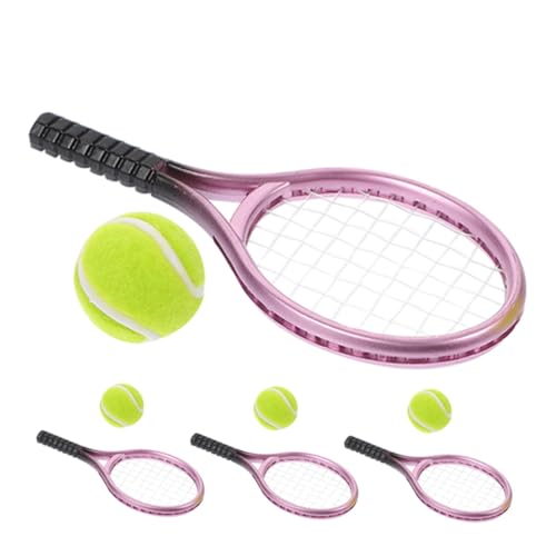 HOOTNEE 4 Sätze Miniatur Tennis Set Set mit Mini Tennisracket und Ball Detailgetreues Puppenhaus Zubehör Realistische Sportausrüstung Vielseitig für Szenen und Bastelbedarf Kompakt und HOOTNEE 4 Sätze Miniatur Tennis Set Set mit Mini Tennisracket und Ball Detailgetreues Puppenhaus Zubehör Realistische Sportausrüstung Vielseitig für Szenen und Bastelbedarf Kompakt und von HOOTNEE