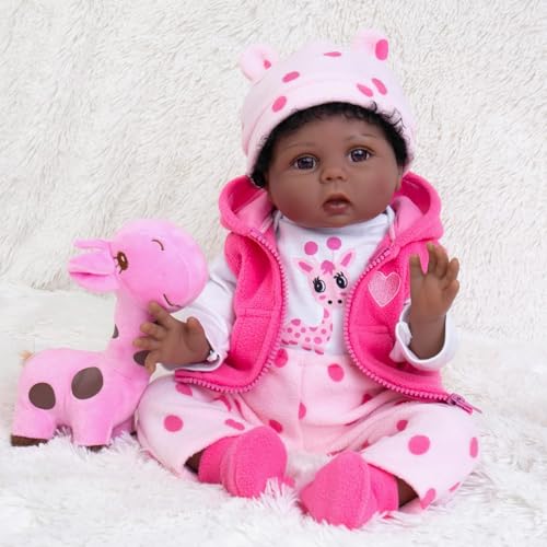 HUYRP Reborn Baby Doll 22 inches 55cm Schwarzes Gelocktes Haar und Offene Augen, Stoffkörper, Lebensechte Baby Doll Geschenk- & Zubehörset, Vinyl, Alter 3+ HUYRP Reborn Baby Doll 22 inches 55cm Schwarzes Gelocktes Haar und Offene Augen, Stoffkörper, Lebensechte Baby Doll Geschenk- & Zubehörset, Vinyl, Alter 3+ von HUYRP