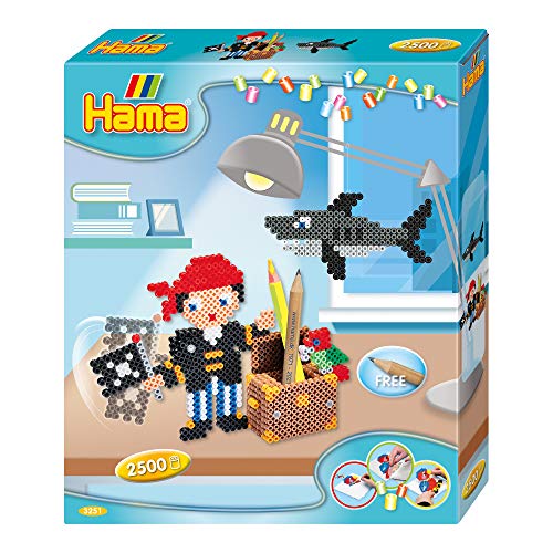 Hama Perlen 3251 Geschenk-Set Piraten mit ca. 2.500 bunten Midi Bügelperlen mit Durchmesser 5 mm, Motivvorlage und Stiftplatte, inkl. Bügelpapier, kreativer Bastelspaß für Groß und Klein von HAMA