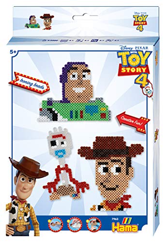 Hama Perlen 7963 Kleines Geschenk-Set Toy Story 4 mit ca. 2.000 bunten Midi Bügelperlen mit Durchmesser 5 mm, Motivvorlage und Stiftplatte, inkl. Bügelpapier, kreativer Bastelspaß für Groß und Klein von hama-perlen