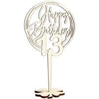 Cake Topper 13. Geburtstag, Holz mit Schriftzug Happy Birthday und Fuß, nach der Torte auf den Tisch von Happygoods GmbH