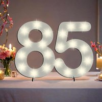 Leuchtender LED-Zahlenaufsteller aus Holz zum 85. Geburtstag, mit 20 LEDs, 39cm x 29cm von Happygoods GmbH