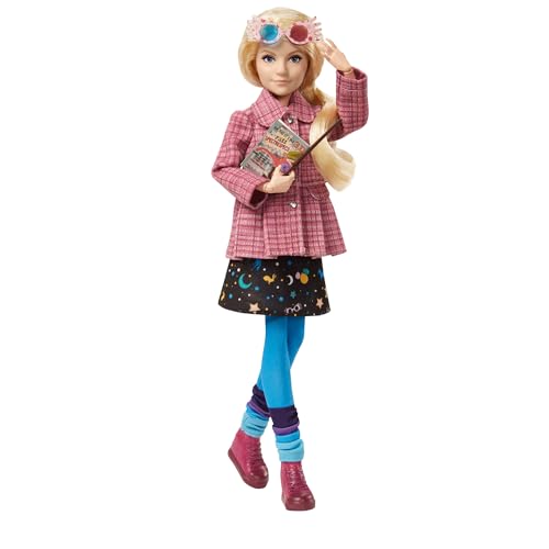 Mattel Harry Potter - Luna Lovegood Sammelpuppe (ca. 25 cm) mit Tweed-Jacke, Rock und Strumpfhose, einschließlich Quibbler und Spectrespecs, Geschenk ab 6 Jahre GNR32 von Wizarding World