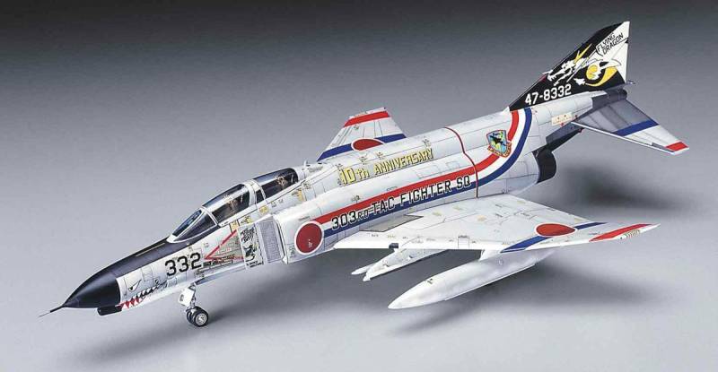 F-4EJ Phantom II, 303 sq. Dragon Sqd. 10th Anniversary von Hasegawa