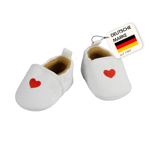 Heless 530 - Slipper für Puppen, in Weiß und mit Herz, für Puppen und Kuscheltiere der Größe 38-45 cm Heless 530 - Slipper für Puppen, in Weiß und mit Herz, für Puppen und Kuscheltiere der Größe 38-45 cm von Heless