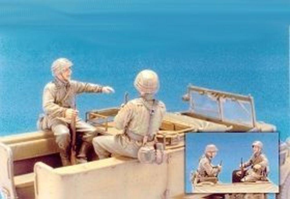 Sd.Kfz.11 3T Eastern Front Crew (1)/2Fig von Hobby Fan