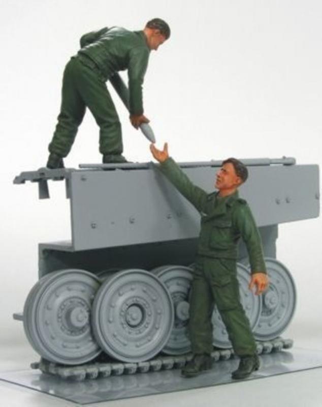 Tiger I Ammunation Supply- 2 Figures von Hobby Fan