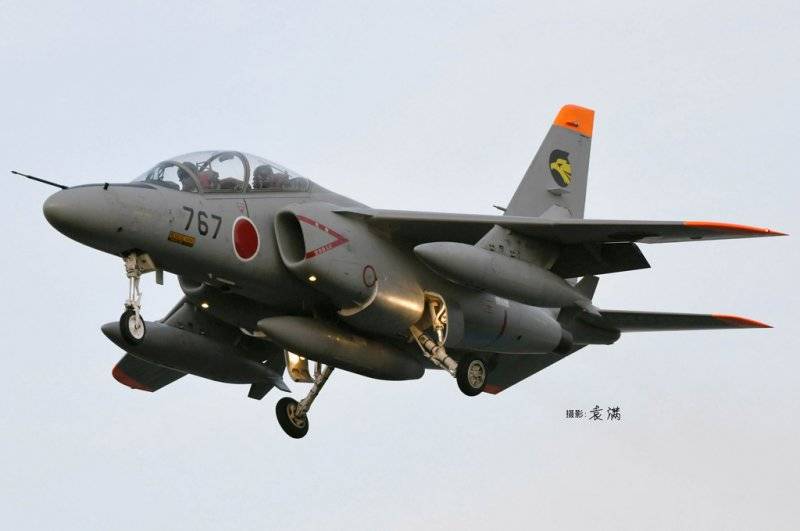 JASDF T-4 Trainer von HobbyBoss