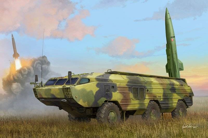 Russian 9K79 Tochka (SS-21 Scarab) IRBM von HobbyBoss