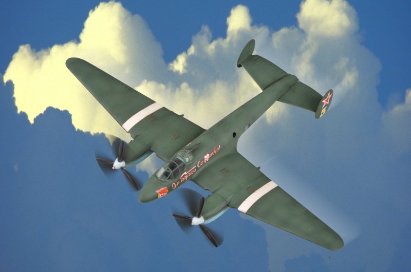 Soviet PE-2 Bomber von HobbyBoss